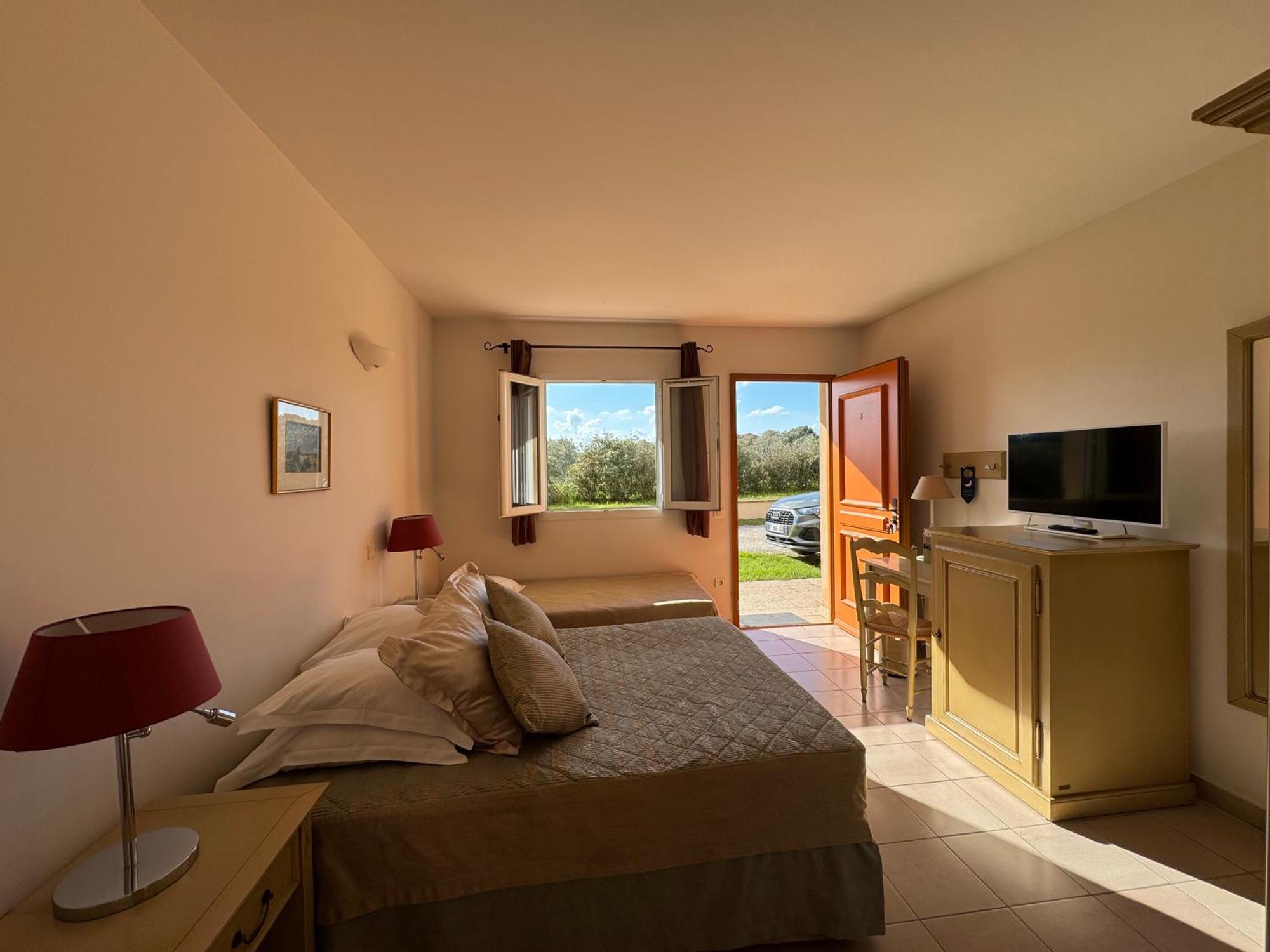 Hotel Terriciae Aux Portes De Maussane Les Alpilles Exterior photo
